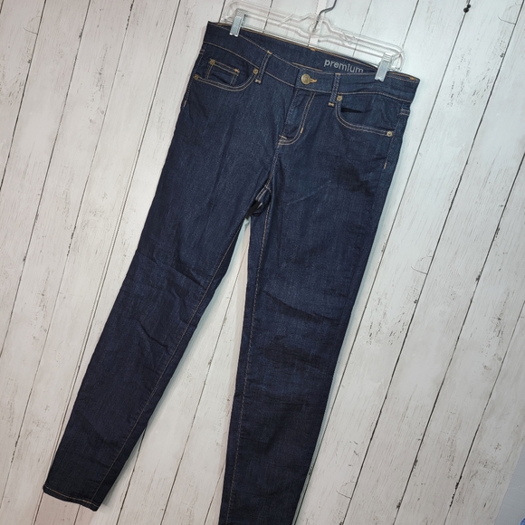 Gap Women's Dark Wash Premium Super Skinny Jeans Size 10/30 Cotton Stretch Blend - Picture 2 of 7